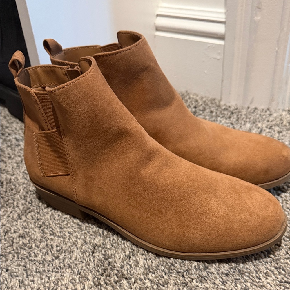 Women Tan Suede Ankle Boots